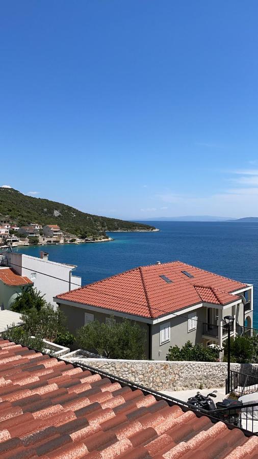 Apartman Emilija Vinišće Dış mekan fotoğraf