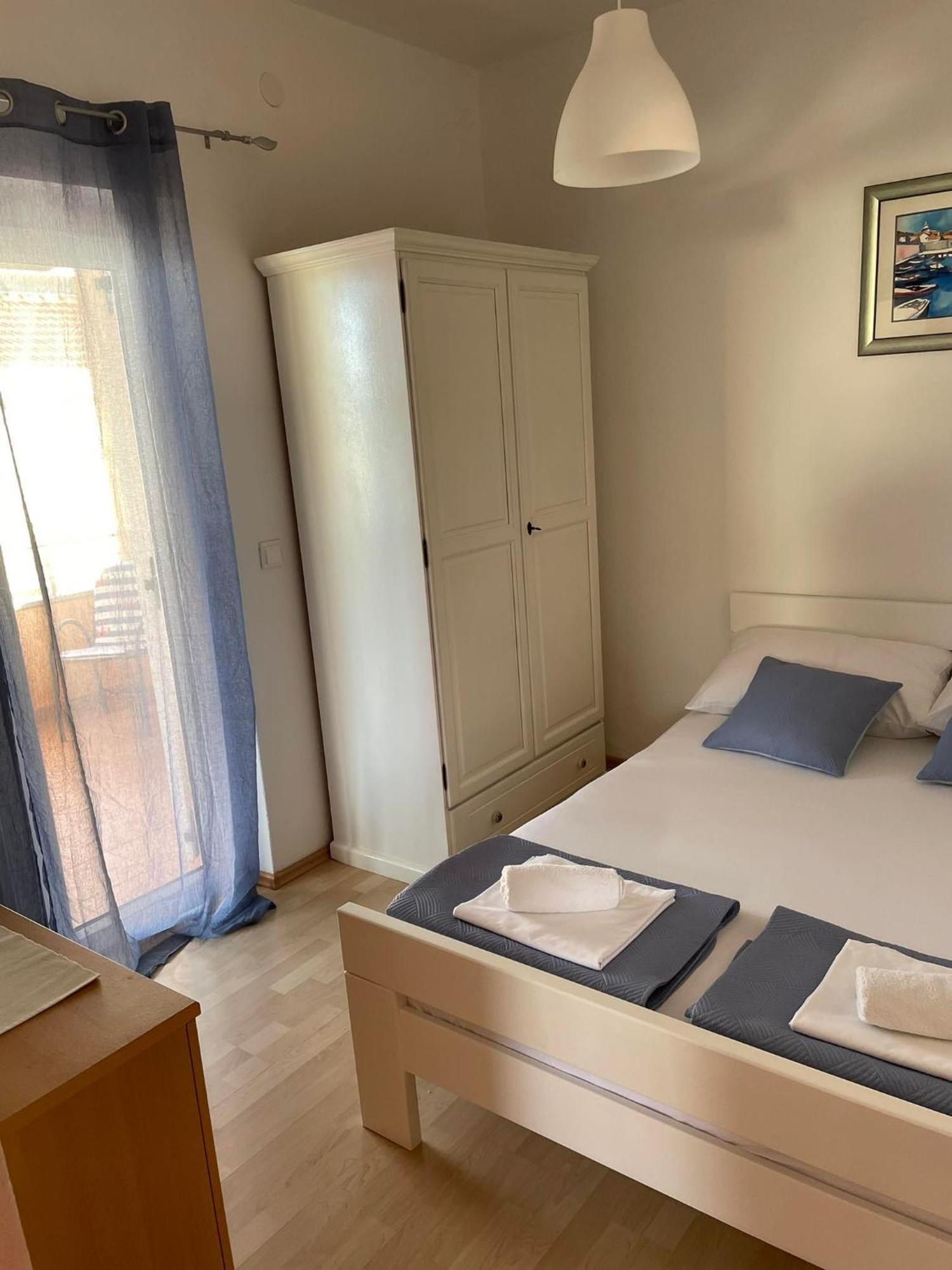 Apartman Emilija Vinišće Dış mekan fotoğraf
